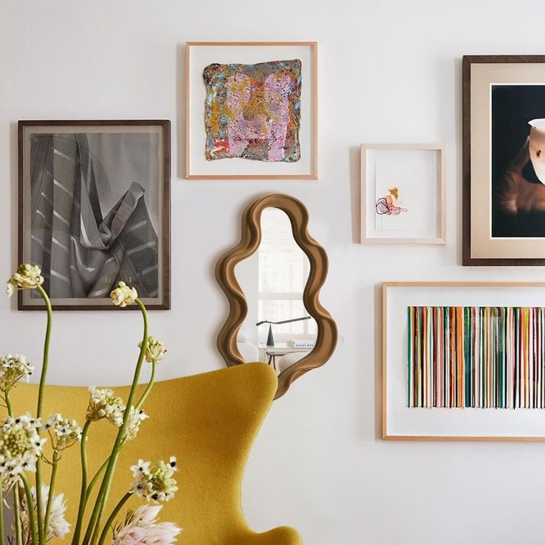 Millan - Stijlvolle Asymmetrische Wandspiegel met Golvend Frame