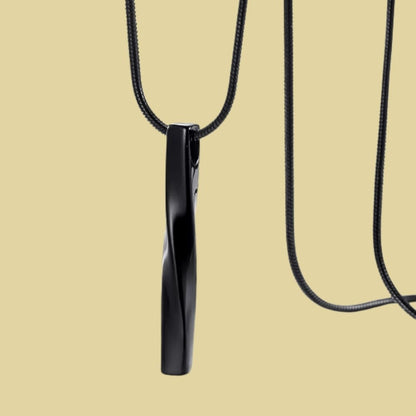 Milo - Stijlvolle Zwarte Stalen Hanger met Slangenhalsketting